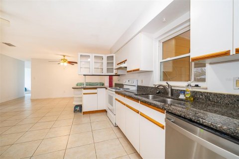Villa ou maison à vendre à Orlando, Floride: 3 chambres, 118.73 m2 № 1514017 - photo 12