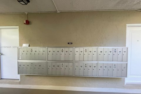 Снять в аренду кондоминиум в Майами, Флорида 2 спальни, 74.69м2, № 2050788 - фото 8