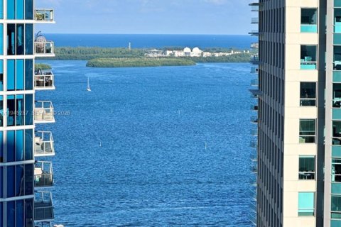 Condo in Miami, Florida, 1 bedroom  № 2002278 - photo 15