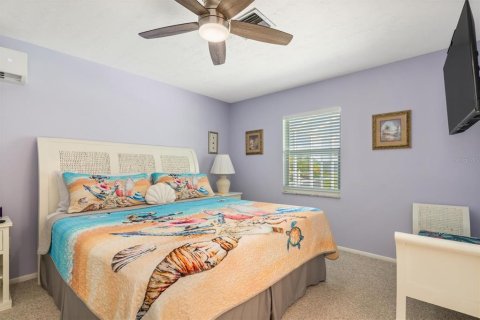 Villa ou maison à vendre à Punta Gorda, Floride: 2 chambres, 106.65 m2 № 2345157 - photo 13