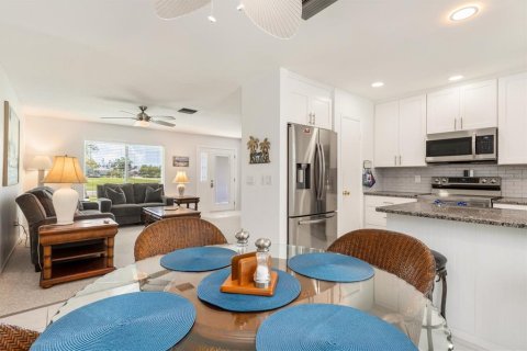 Villa ou maison à vendre à Punta Gorda, Floride: 2 chambres, 106.65 m2 № 2345157 - photo 11
