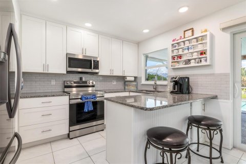 Villa ou maison à vendre à Punta Gorda, Floride: 2 chambres, 106.65 m2 № 2345157 - photo 7