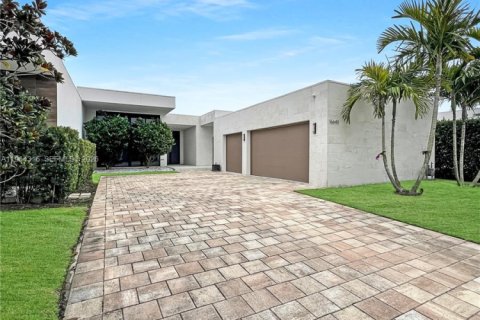 Купить виллу или дом в Уэстон, Флорида 6 спален, 453.46м2, № 2026602 - фото 3