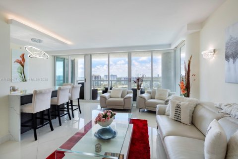 Condo in Sunny Isles Beach, Florida, 2 bedrooms  № 1798849 - photo 5