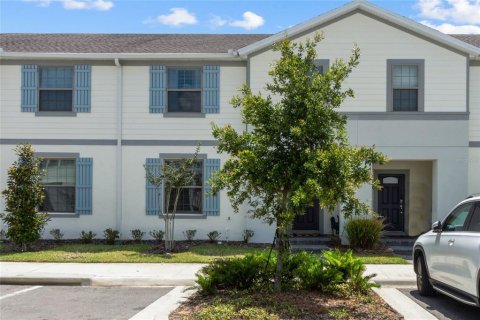 Adosado en venta en Kissimmee, Florida, 5 dormitorios, 210.24 m2 № 2313040 - foto 2