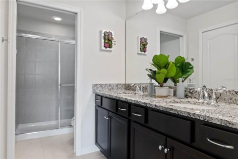 Adosado en venta en Kissimmee, Florida, 5 dormitorios, 210.24 m2 № 2313040 - foto 18