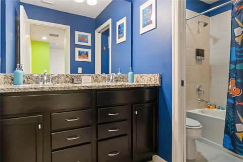 Adosado en venta en Kissimmee, Florida, 5 dormitorios, 210.24 m2 № 2313040 - foto 23