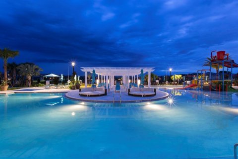 Adosado en venta en Kissimmee, Florida, 5 dormitorios, 210.24 m2 № 2313040 - foto 13