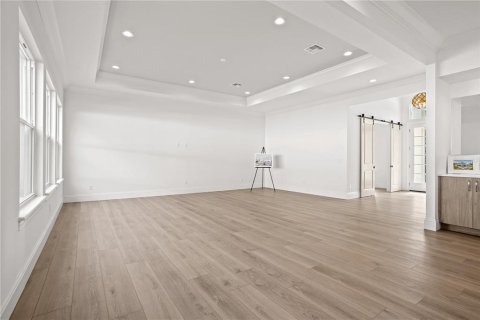 House in Apopka, Florida 6 bedrooms, 317.08 sq.m. № 2126203 - photo 14