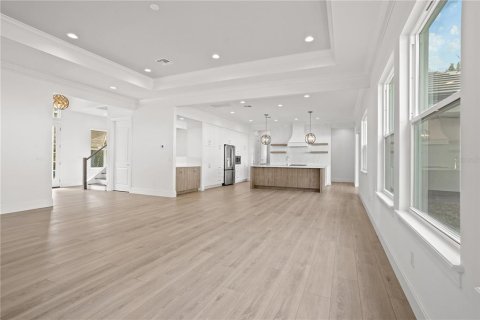House in Apopka, Florida 6 bedrooms, 317.08 sq.m. № 2126203 - photo 11