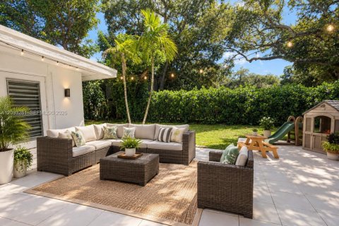 House in North Miami Beach, Florida 3 bedrooms, 173.17 sq.m. № 2381541 - photo 29