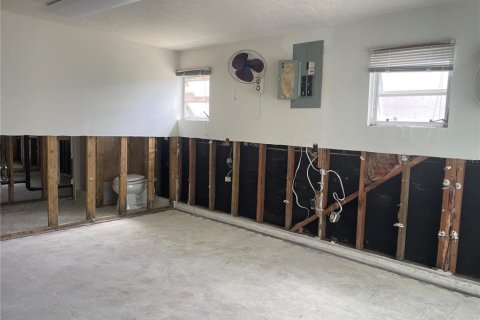 House in Hudson, Florida 3 bedrooms, 110 sq.m. № 1593398 - photo 8