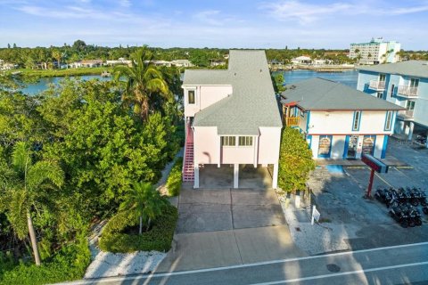 Casa en venta en Indian Shores, Florida, 6 dormitorios, 427.54 m2 № 1300220 - foto 20