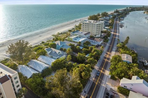 Casa en venta en Indian Shores, Florida, 6 dormitorios, 427.54 m2 № 1300220 - foto 19