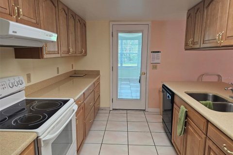 Villa ou maison à vendre à Kissimmee, Floride: 3 chambres, 173.63 m2 № 2317439 - photo 21