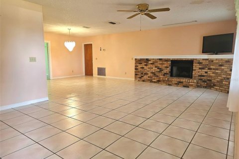 Villa ou maison à vendre à Kissimmee, Floride: 3 chambres, 173.63 m2 № 2317439 - photo 7