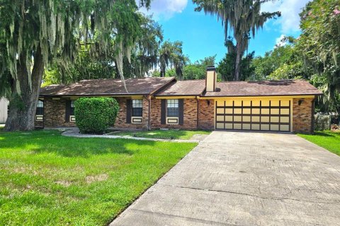 Villa ou maison à vendre à Kissimmee, Floride: 3 chambres, 173.63 m2 № 2317439 - photo 2