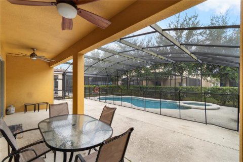 House in Davenport, Florida 6 bedrooms, 337.42 sq.m. № 2349672 - photo 8