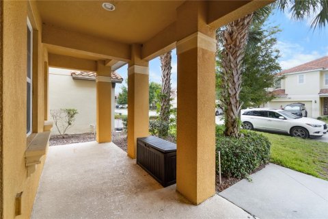 House in Davenport, Florida 6 bedrooms, 337.42 sq.m. № 2349672 - photo 6
