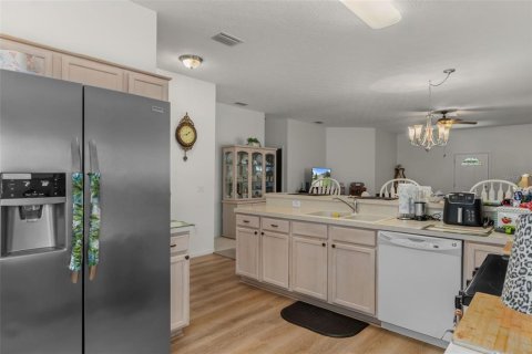 Villa ou maison à vendre à Crystal River, Floride: 2 chambres, 162.21 m2 № 1915187 - photo 6