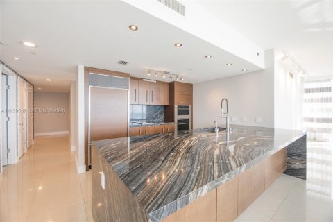 Copropriété à louer à Miami, Floride: 3 chambres, 169.55 m2 № 1997579 - photo 9