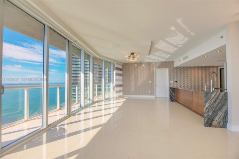 Copropriété à louer à Miami, Floride: 3 chambres, 169.55 m2 № 1997579 - photo 5