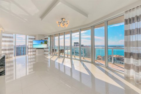 Copropriété à louer à Miami, Floride: 3 chambres, 169.55 m2 № 1997579 - photo 2