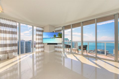 Copropriété à louer à Miami, Floride: 3 chambres, 169.55 m2 № 1997579 - photo 3