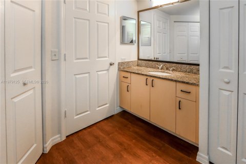 Купить кондоминиум в Мирамар, Флорида 3 спальни, 134.71м2, № 2046258 - фото 21