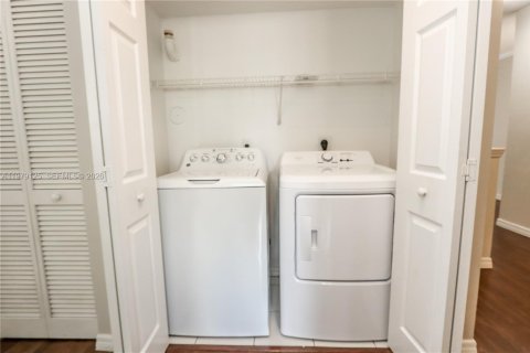 Купить кондоминиум в Мирамар, Флорида 3 спальни, 134.71м2, № 2046258 - фото 27