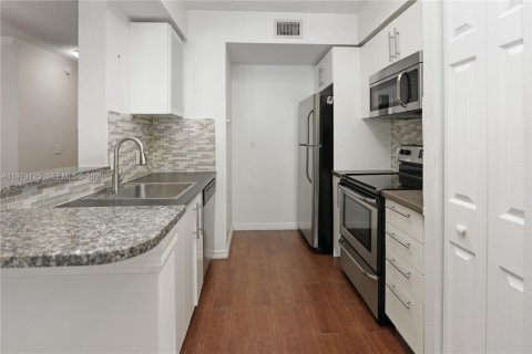 Купить кондоминиум в Мирамар, Флорида 3 спальни, 134.71м2, № 2046258 - фото 18