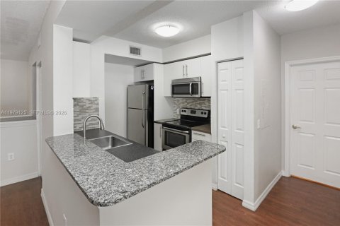 Купить кондоминиум в Мирамар, Флорида 3 спальни, 134.71м2, № 2046258 - фото 16