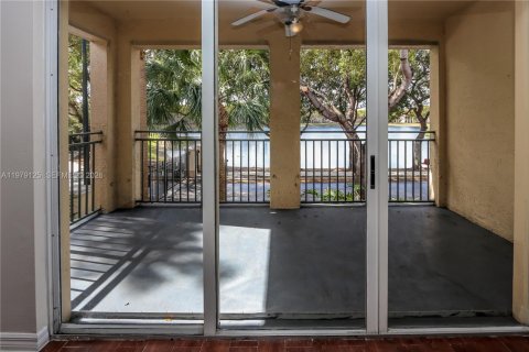 Купить кондоминиум в Мирамар, Флорида 3 спальни, 134.71м2, № 2046258 - фото 3