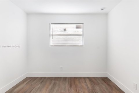 Casa en venta en Pompano Beach, Florida, 4 dormitorios, 140.1 m2 № 1948272 - foto 21