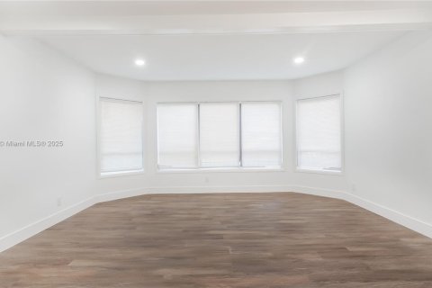 Casa en venta en Pompano Beach, Florida, 4 dormitorios, 140.1 m2 № 1948272 - foto 7