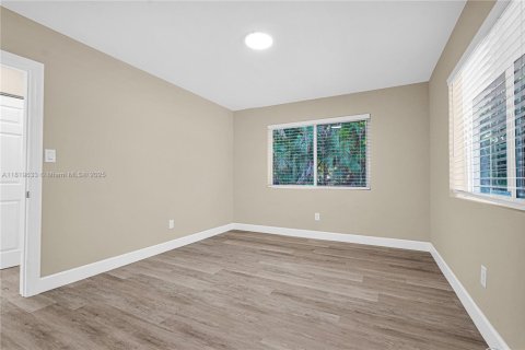 Duplex à louer à Biscayne Park, Floride: 2 chambres, 92.9 m2 № 1794836 - photo 15