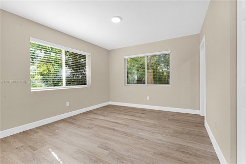 Duplex à louer à Biscayne Park, Floride: 2 chambres, 92.9 m2 № 1794836 - photo 18