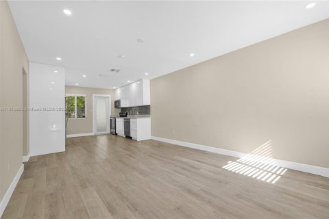 Duplex à louer à Biscayne Park, Floride: 2 chambres, 92.9 m2 № 1794836 - photo 5