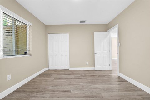 Duplex à louer à Biscayne Park, Floride: 2 chambres, 92.9 m2 № 1794836 - photo 20