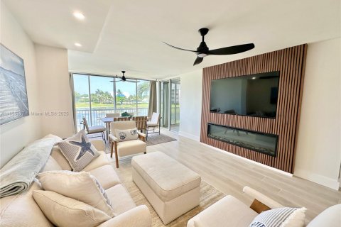Condo in Jupiter, Florida, 2 bedrooms  № 1878481 - photo 2