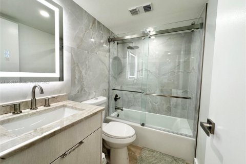 Condo in Jupiter, Florida, 2 bedrooms  № 1878481 - photo 20
