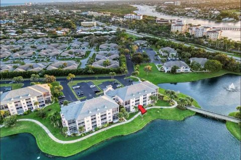 Condo in Jupiter, Florida, 2 bedrooms  № 1878481 - photo 25