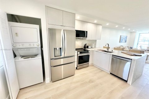 Condo in Jupiter, Florida, 2 bedrooms  № 1878481 - photo 11