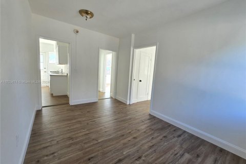 Condominio en venta en Miami Beach, Florida, 1 dormitorio, 55 m2 № 1456433 - foto 7