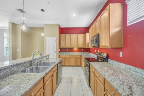Townhouse in Tampa, Florida 3 bedrooms, 199.74 sq.m. № 2101973 - photo 11