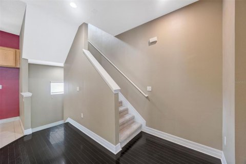 Townhouse in Tampa, Florida 3 bedrooms, 199.74 sq.m. № 2101973 - photo 17