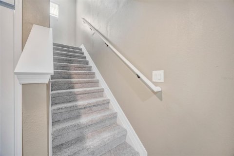 Townhouse in Tampa, Florida 3 bedrooms, 199.74 sq.m. № 2101973 - photo 8