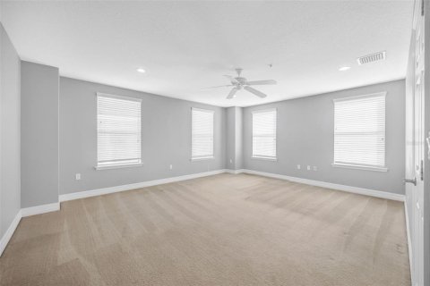 Townhouse in Tampa, Florida 3 bedrooms, 199.74 sq.m. № 2101973 - photo 19