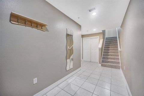 Townhouse in Tampa, Florida 3 bedrooms, 199.74 sq.m. № 2101973 - photo 4