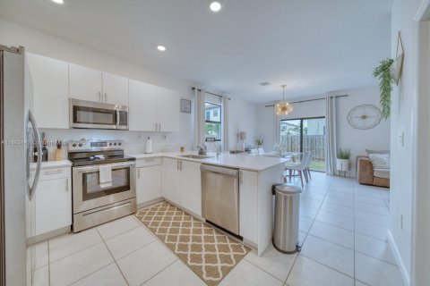 Townhouse in Homestead, Florida 3 bedrooms, 157.47 sq.m. № 1891617 - photo 5